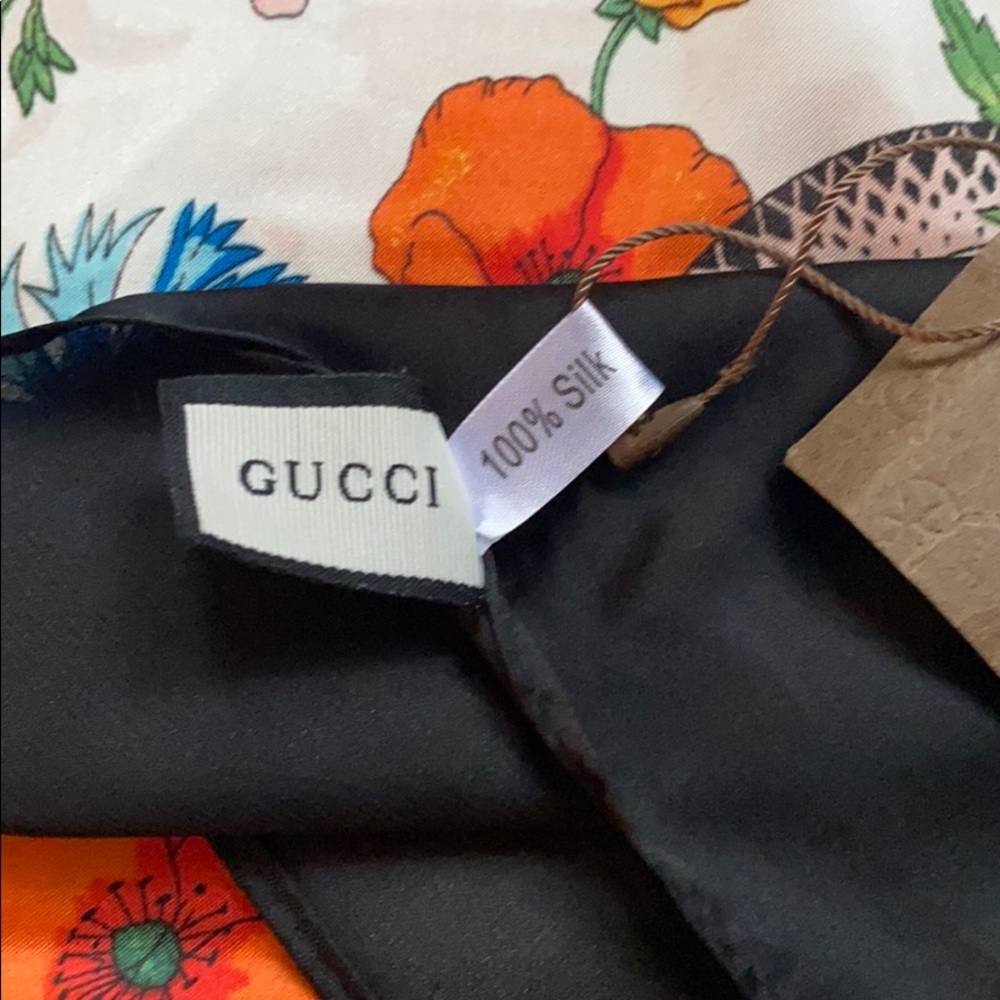 Gucci scarf authentic - Picture 5 of 5